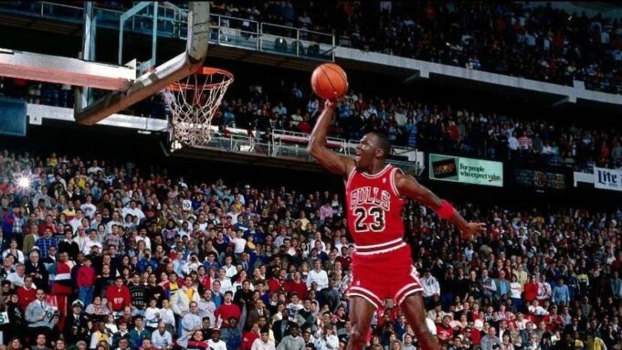 5eca95a3a381e-michael-jordan_1265_711.jpg