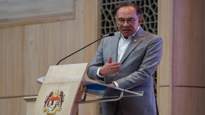 6982befca3ff2-perdana-menteri-malaysia-anwar-ibrahim_gemini_1265_711.jpg