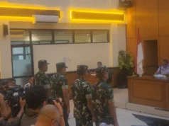 向安德烈尤努斯噴灑硬水的 4 名 BAIS TNI 成員被判處 2.5 年監禁