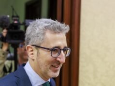 財政部要求人民黨「支持我或反對我」並處理融資問題