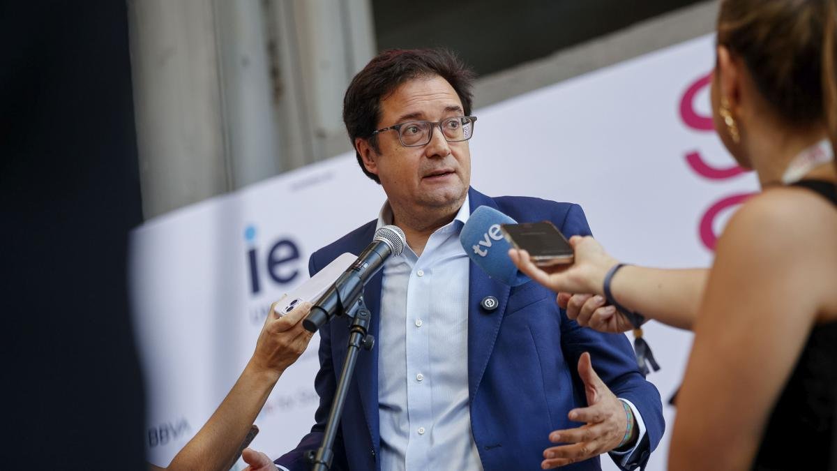 政府向Móra la Nova人工智慧超級工廠捐贈7.19億美元