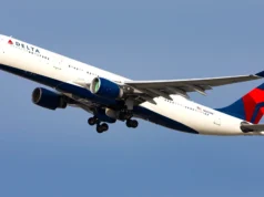 達美航空雅典飛往亞特蘭大的航班轉飛紐約進行 A330 機組人員交換