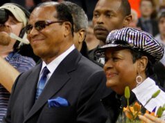 路易斯法拉罕 (Louis Farrakhan) 妻子去世,享年 90 歲
