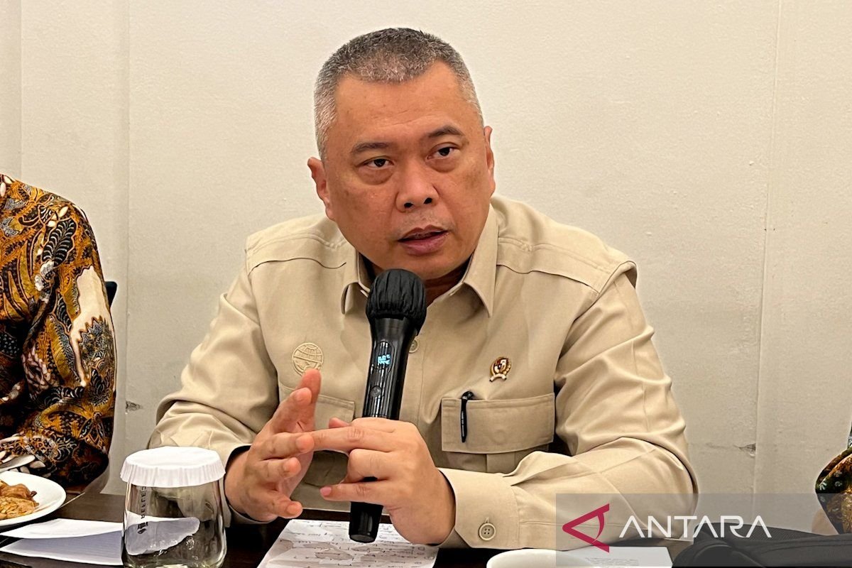 交通部長促進滾裝船物流運輸的私人投資