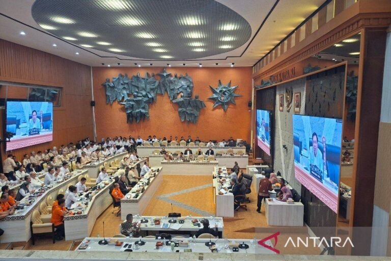 交通部長：交通部2027年指示性上限為28.34兆印尼盾