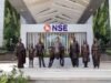 商業新聞 | NSE 任命創紀錄的 20 名商業銀行家參與擬議的 30,000 億盧比 IPO。問題完全是 OFS