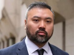 一名英國邊境官員和一名前香港警察因代表中國從事間諜活動而被判刑