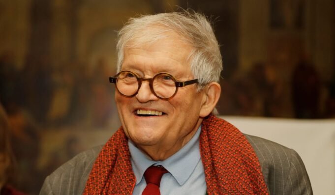 Britain_Hockney_Obit_42495_c0-324-3888-2592_s1200x700.jpg