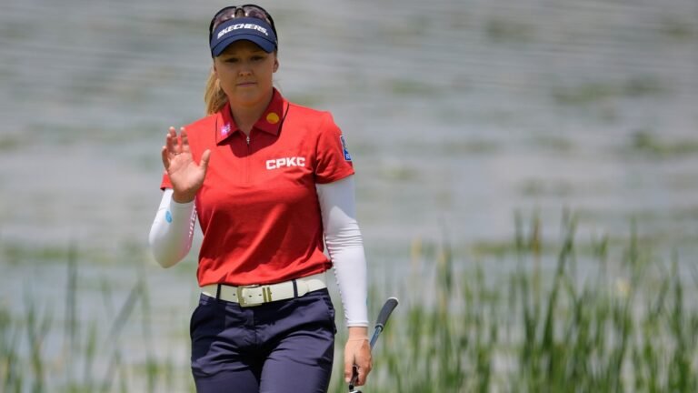 加拿大選手布魯克亨德森在女子 PGA 錦標賽上獲得第二名
