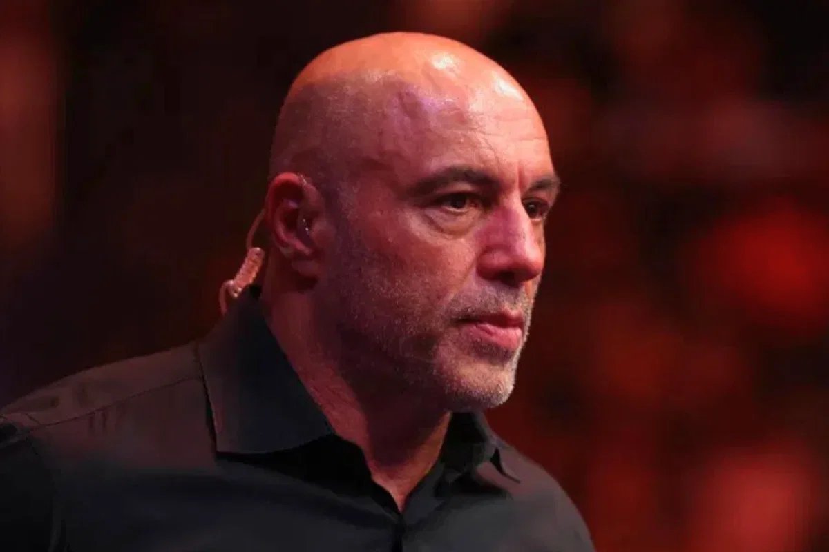 哥倫比亞廣播公司 (CBS) 透露，喬·羅根 (Joe Rogan) 是否會取代安德森·庫珀 (Anderson Cooper) 出演《60 分鐘》的標誌性角色