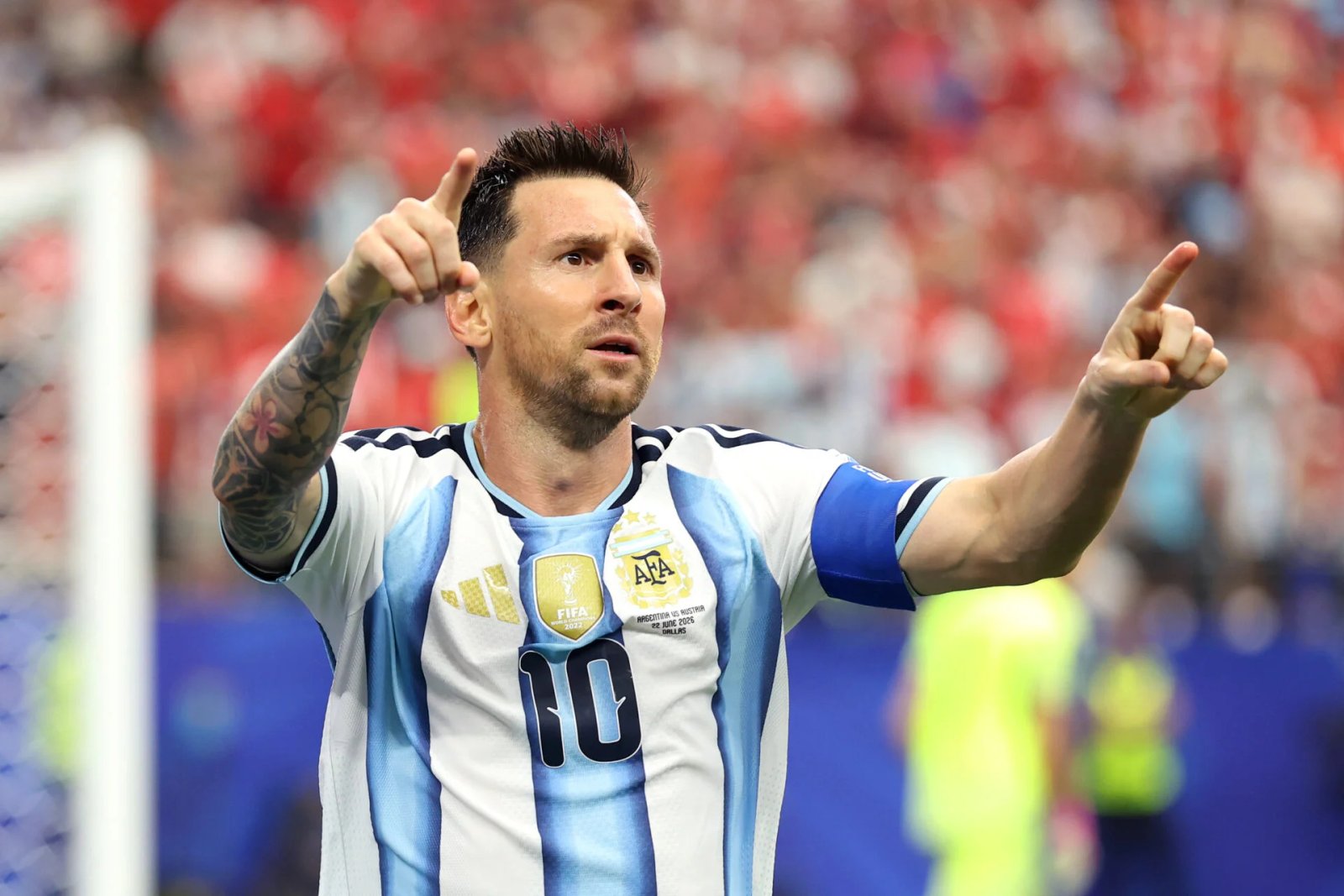 14 年前，韋恩魯尼 (Wayne Rooney) 還在曼聯時曾領先梅西 (Lionel Messi)