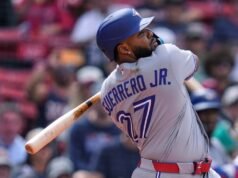 藍鳥隊小格雷羅 (Guerrero Jr.) 因背部問題缺席對陣小熊隊的比賽