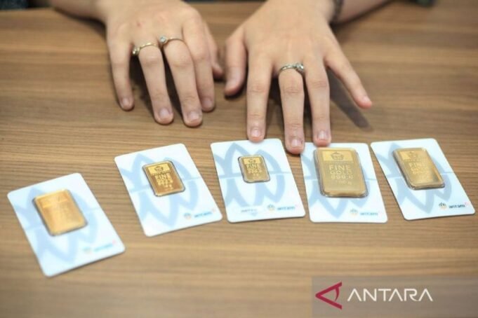 Harga-Emas-Antam-Naik-Jakarta-1.jpg