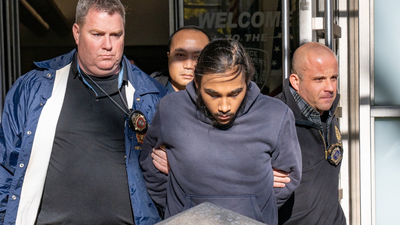 19 歲的海勒姆·卡雷羅 (Hiram Carrero) 因這一罪行將在監獄服刑五年半。