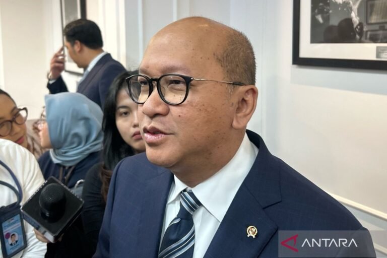 羅桑表示，他仍在敲定達南塔拉的財務報告