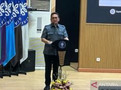 商務部長邀請學生成為出口積極分子並創造就業機會