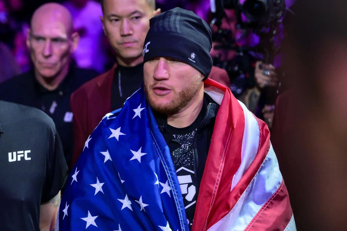 賈斯汀·加瑟基 (Justin Gaethje) 在白宮獲勝後的退休討論中談到了 UFC 的未來