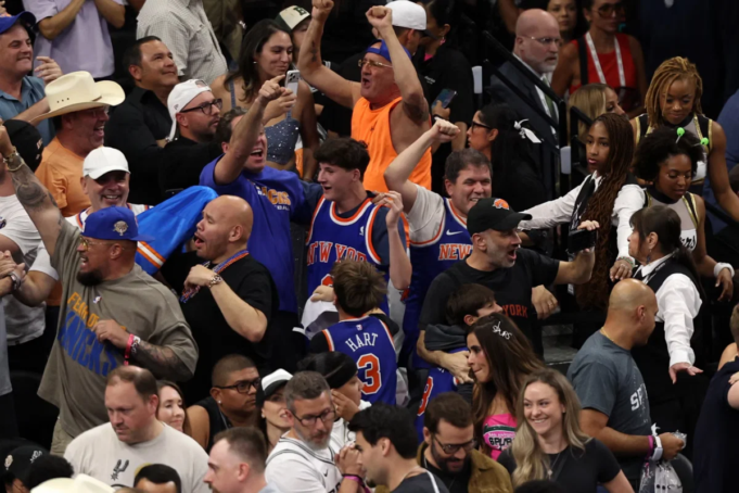 Knicks-fans.png