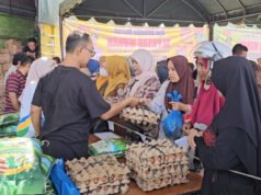 Lhokseumawe 市政府為災難倖存者提供廉價市場