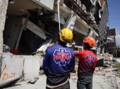 菲律賓地震造成 32,000 人流離失所,至少 37 人死亡