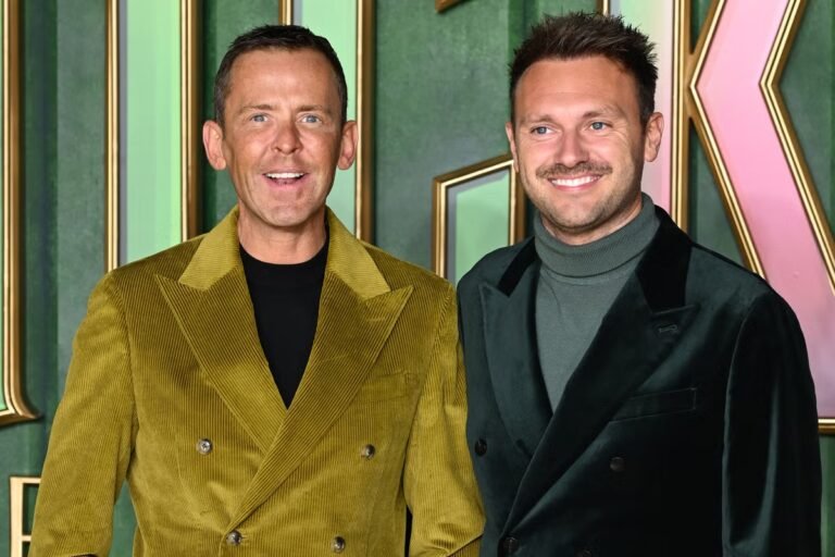 丈夫 Scott Mills 在 BBC Stars Connect 上分享了 DJ 被解僱後他的第一個帖子