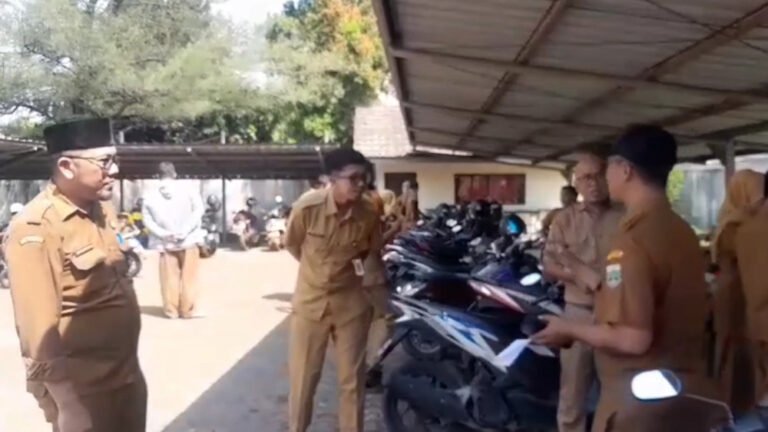 Cilegon Samsat 追蹤停車場拖欠的車輛稅