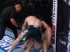 不敗的 UFC Vegas 119 拳擊手在聯合主賽獲勝後引發「奇怪的停止」反應