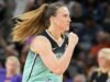 薩布麗娜·約內斯庫 (Sabrina Ionescu) 上籃致勝,自由隊擊敗天空隊