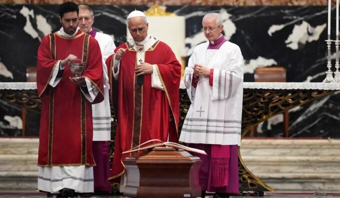 Vatican_Pope_59195_c0-241-5784-3615_s1200x700.jpg
