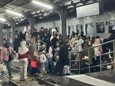 長假週末共有 93,209 名乘客搭乘了火車