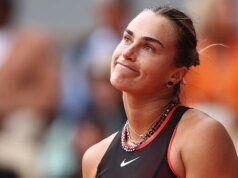 阿琳娜·薩巴倫卡 (Aryna Sabalenka) 在法國公開賽上慘敗給施奈德 (Shnaider) 後心煩意亂