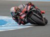 MotoGP 領隊在發生事故後扇了賽道員工的臉,並被禁止參加一場比賽