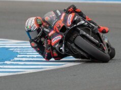 MotoGP 領隊在發生事故後扇了賽道員工的臉,並被禁止參加一場比賽