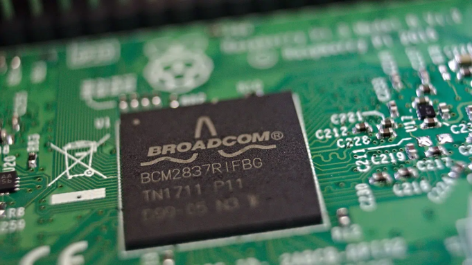 broadcom.png