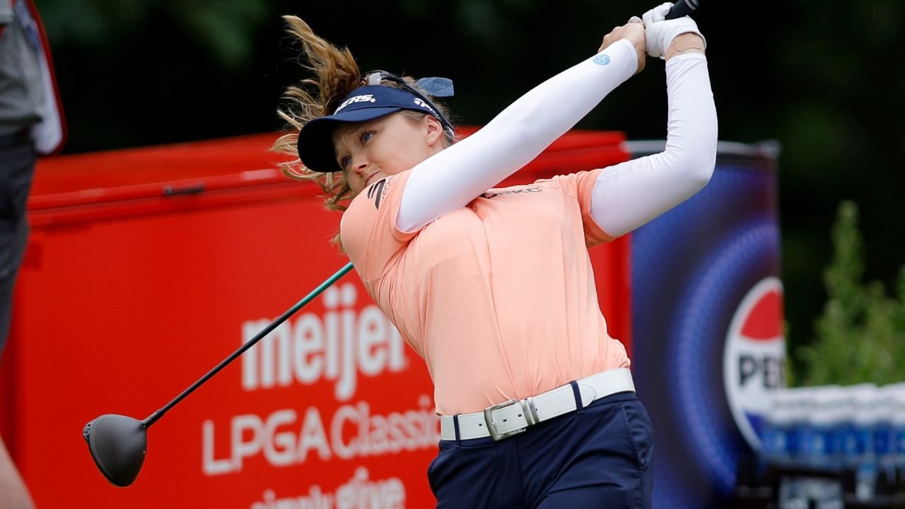 布魯克亨德森 (Brooke Henderson) 首次獲得大滿貫十年後，依靠過去幫助出席女子 PGA