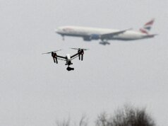 捷藍航空航班通報甘迺迪機場附近發生無人機攻擊,美國聯邦航空管理局正在調查