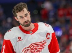 據報道,迪倫·拉金(Dylan Larkin)在季後賽乾旱後要求紅翼隊進行交易。