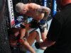 UFC Vegas 119 影片:納瓦霍·斯特林在第二輪中用拳頭和肘擊融化了離子·庫特拉巴