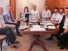 阿多尼在內部對其宣誓書提出批評之際擔任政府政策部門負責人