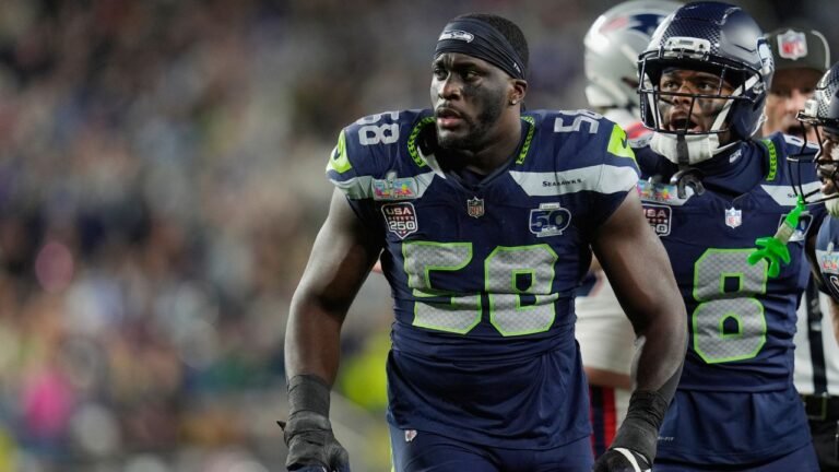 報導：海鷹隊與 OLB Derrick Hall 續約三年，價值 4200 萬美元