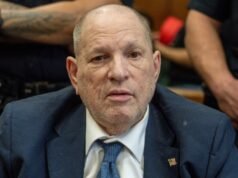 哈維·韋恩斯坦 (Harvey Weinstein) 避免在紐約接受第四次強姦案審判,檢察官提出駁回指控