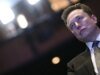 伊隆馬斯克在 SpaceX 首次公開募股之前支持移民驅逐出境