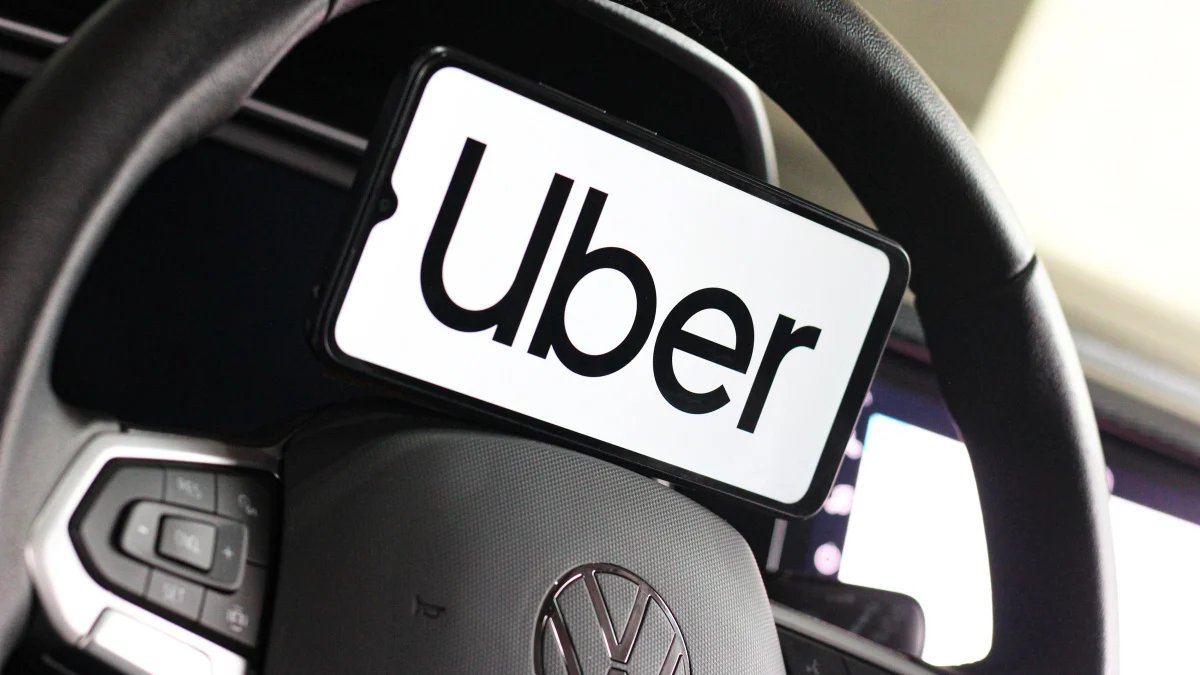 Uber 擴大了對司機的背景調查要求