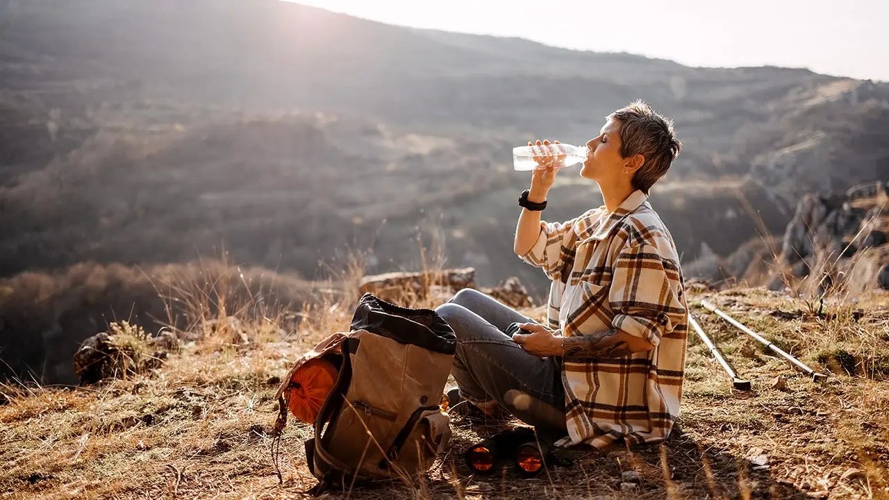 德州工程師開發出可將空氣轉化為飲用水的夾克