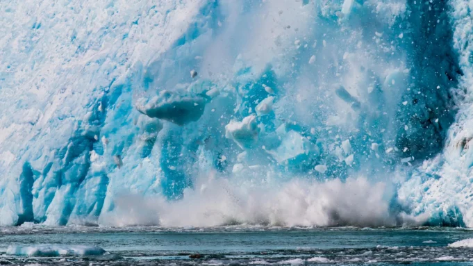 ice-falling-glacier-collapse.webp