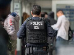 法官命令 ICE 釋放威斯康辛州清真寺主席 Base 呼籲言論自由