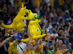 「不可能是真的」:兩名男子花費 5 萬美元觀看 FIFA 世界杯,球迷們感到震驚
