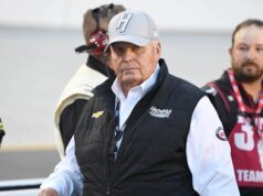 凱文哈維克 (Kevin Harvick) 揭露 HMS 隱藏缺陷,劣勢雪佛蘭競爭對手接手