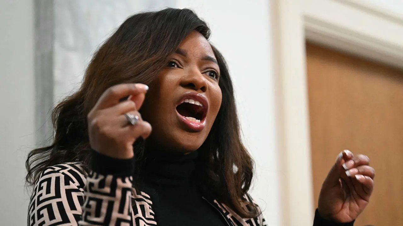 茉莉花·克羅克特 (Jasmine Crockett) 拒絕在德克薩斯州參議員競選中支持塔拉里科