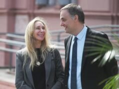 卡琳娜·米萊 (Karina Milei) 在曼努埃爾·阿多尼 (Manuel Adorni) 離職後向他表示感謝:“正直且有價值的人”